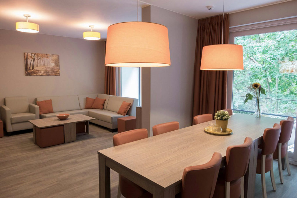 Holiday-Suites-limburg-tweede-verblijf-vakantie-koop-appartement-eetkamer